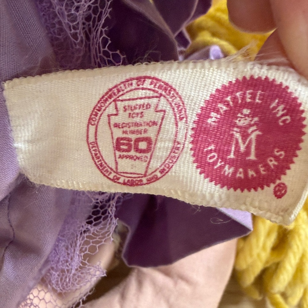 1963 Mattel “Shrinkin’ Violette” Talking Pull-string Doll with Yellow Yarn Hair - Picture 7 of 11